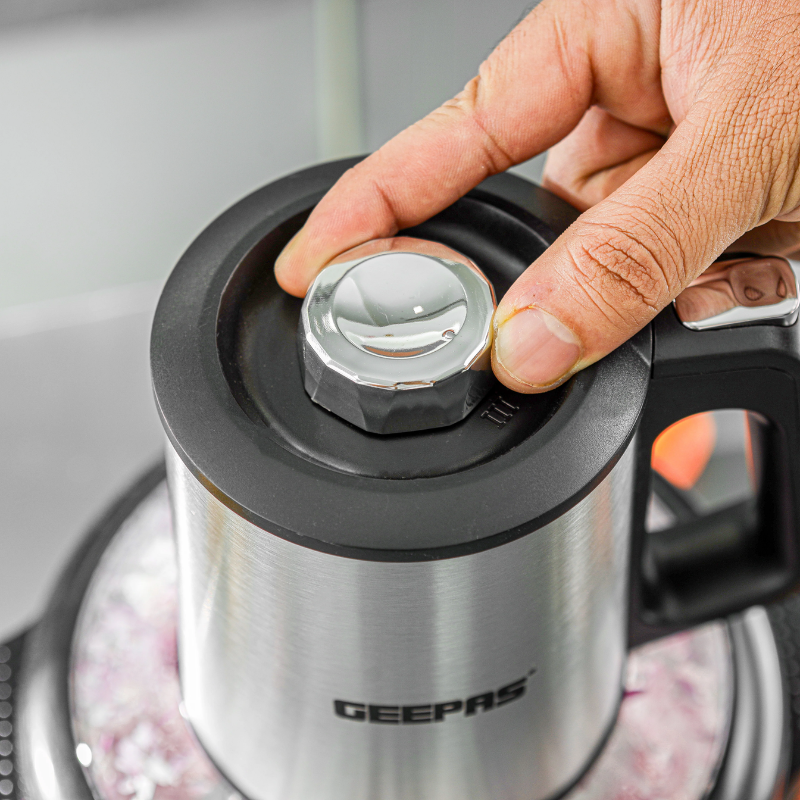 Geepas Multi Chopper 500W GMC42026N | 2L Glass Bowl | Stainless Steel Blades | 3 Speed Control